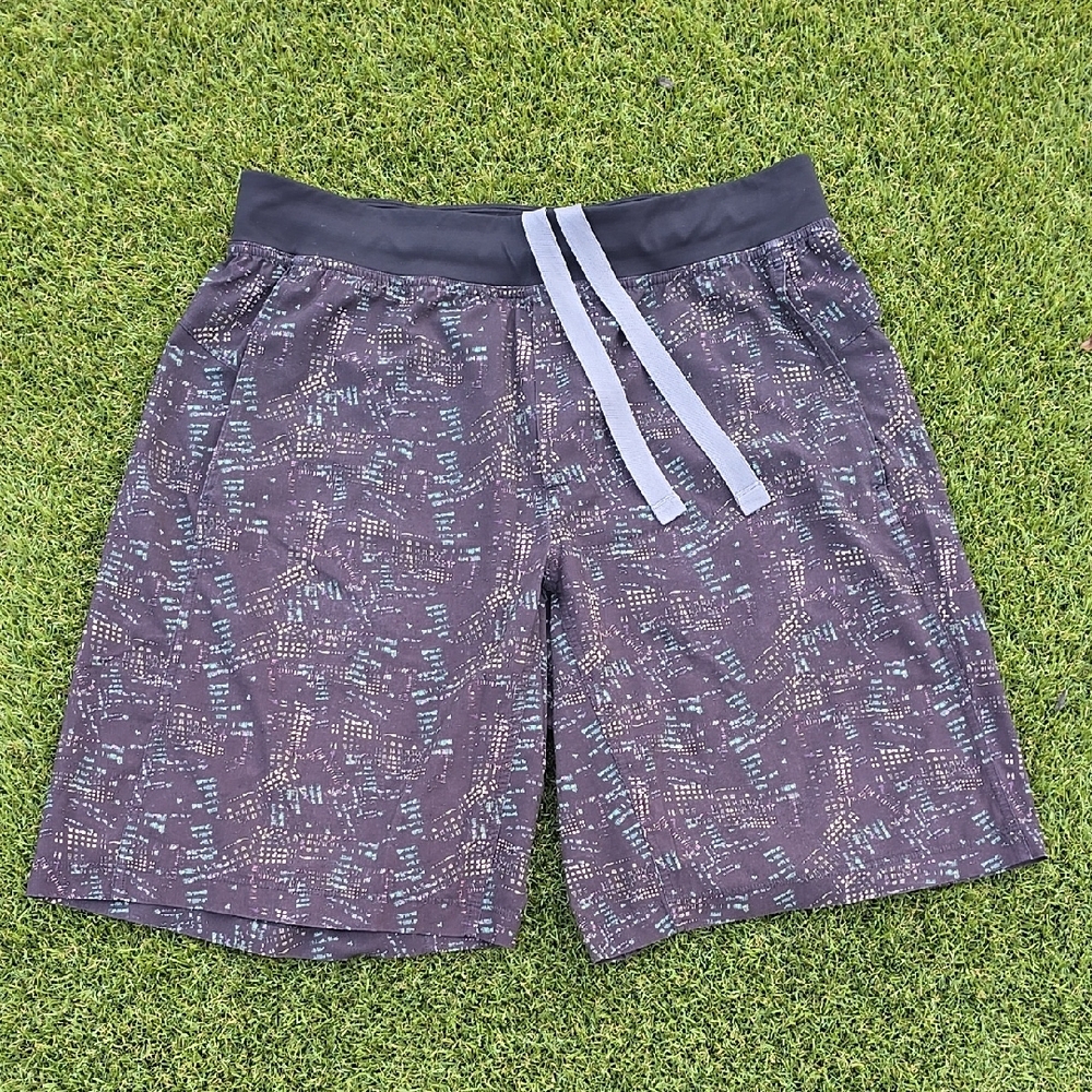 Lululemon Black & Green Athletic Shorts with Soft Fabric